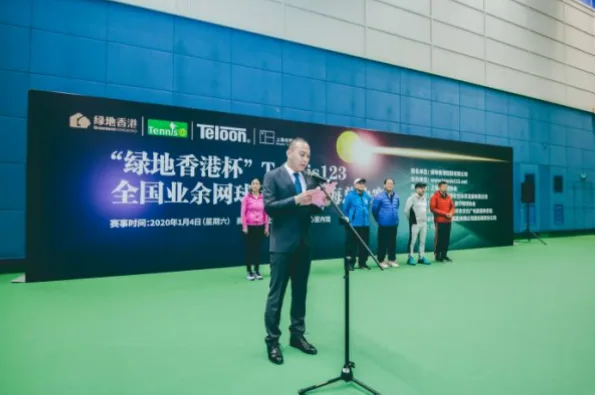 网球高手如何用网前控制和变线赢球？